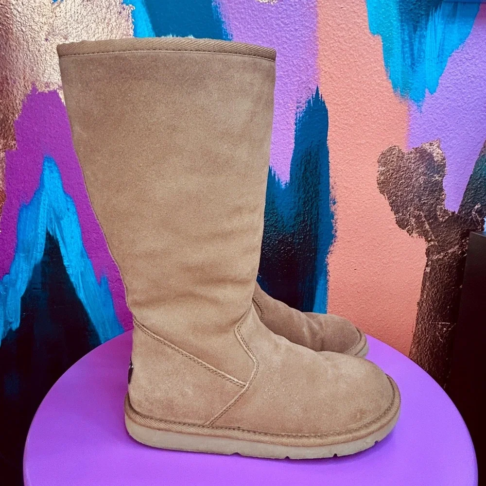 UGG Australia 5235 Tall Suede Shearling Boots Women's Size 7 Chestnut Side Zip